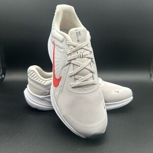 Men's Size 6 Nike Quest 5